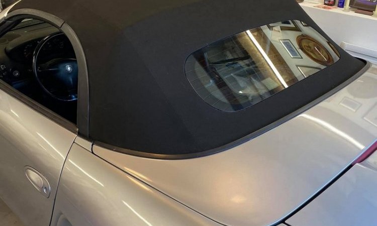 Intérieur cuir noir et capote neuve pour la Porsche Boxster Peyrolles-en-Provence